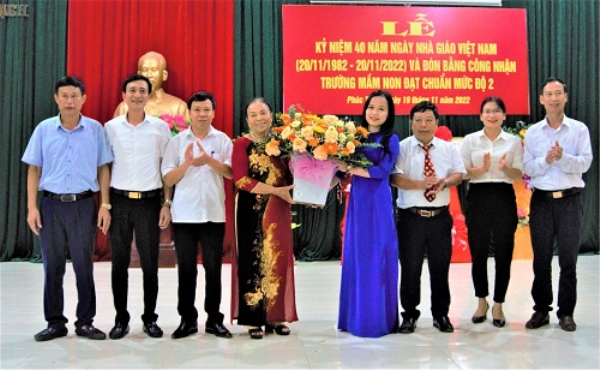 Phúc Trạch kỷ niệm 40 năm Ngày Nhà giáo Việt Nam và Đón nhận Bằng công nhận trường Mầm non đạt chuẩn